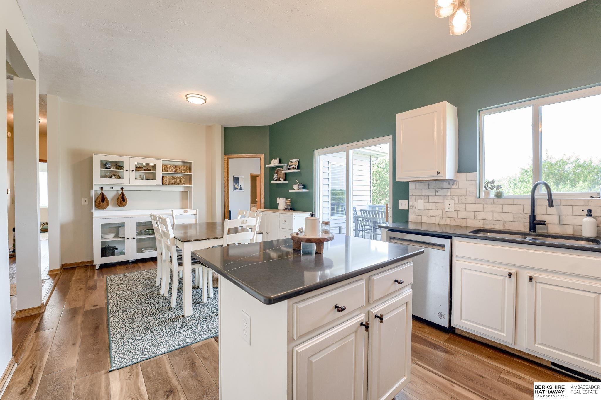 Omaha, Nebraska 68136, United States, 4 Bedrooms Bedrooms, ,3 BathroomsBathrooms,Residential,Active,182229