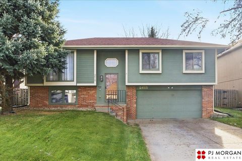 Photo of 2615 Georgia Avenue, Bellevue, NE 68147 (MLS # 22534793)