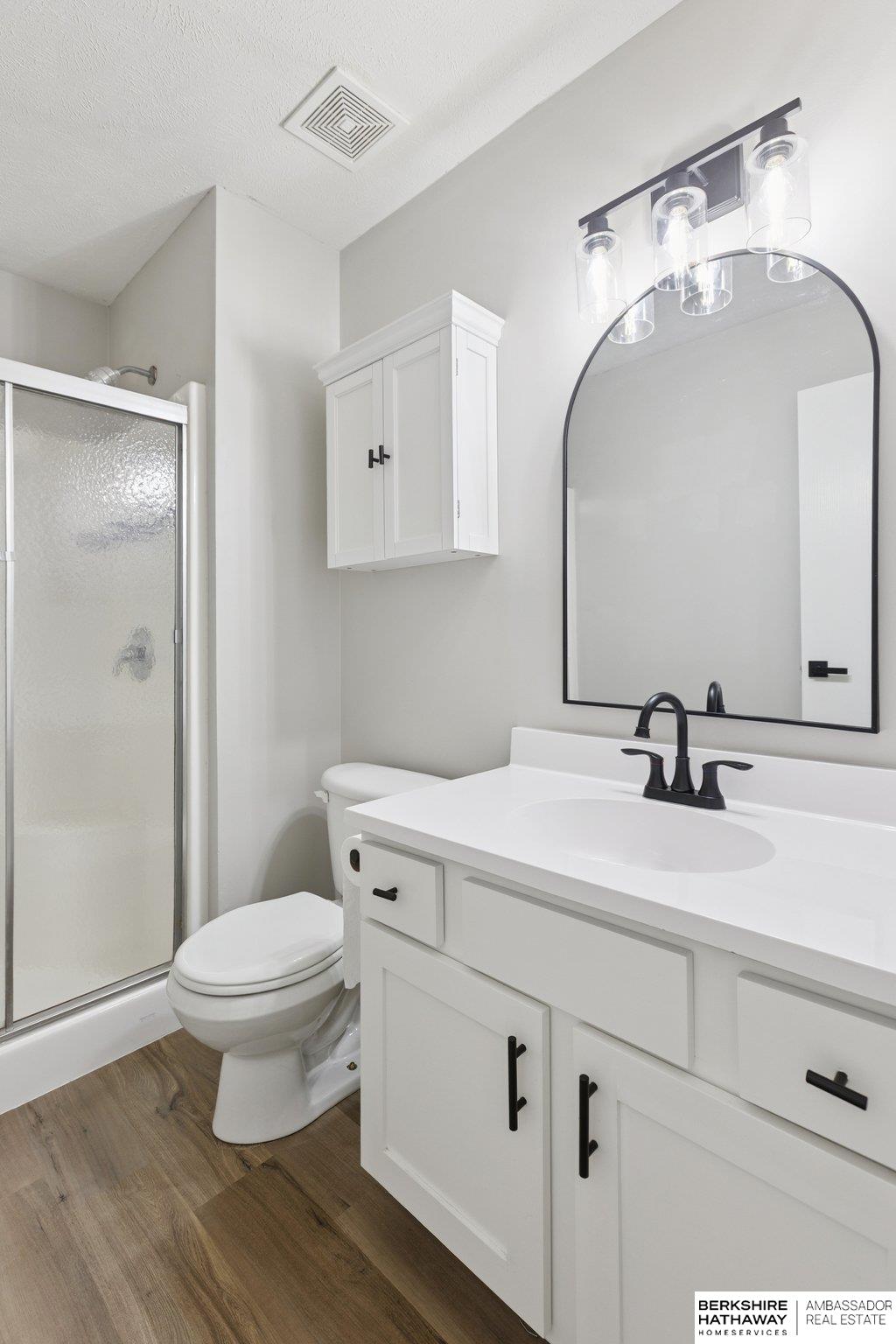 Omaha, Nebraska 68116, United States, 3 Bedrooms Bedrooms, ,2 BathroomsBathrooms,Residential,Pending,250913