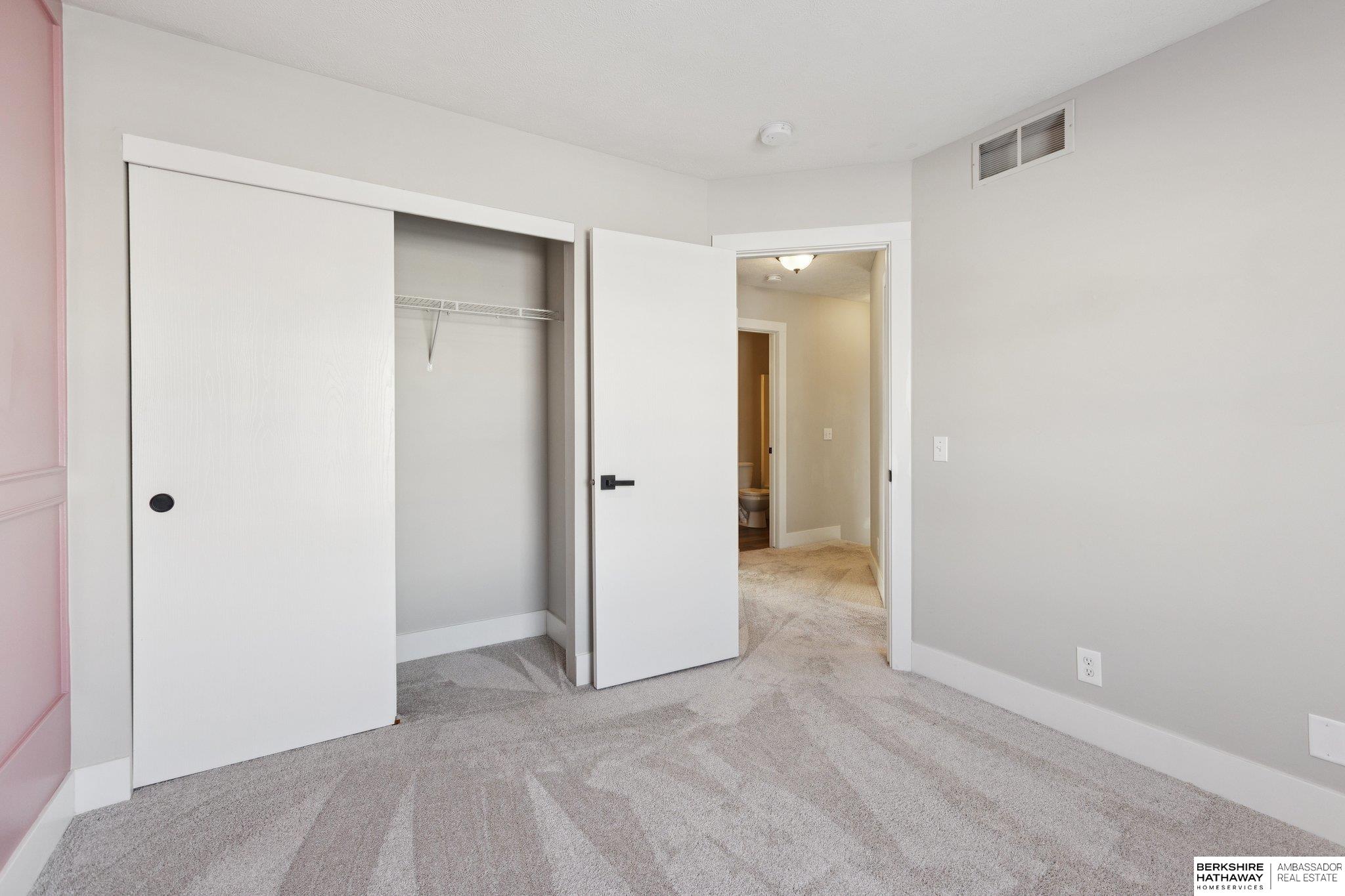 Omaha, Nebraska 68116, United States, 3 Bedrooms Bedrooms, ,2 BathroomsBathrooms,Residential,Pending,250913