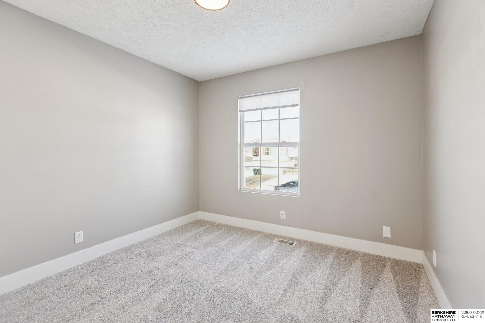 Omaha, Nebraska 68116, United States, 3 Bedrooms Bedrooms, ,2 BathroomsBathrooms,Residential,Pending,250913