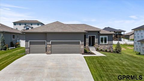 Photo of 18450 Greenleaf Street, Omaha, NE 68136 (MLS # 22615594)