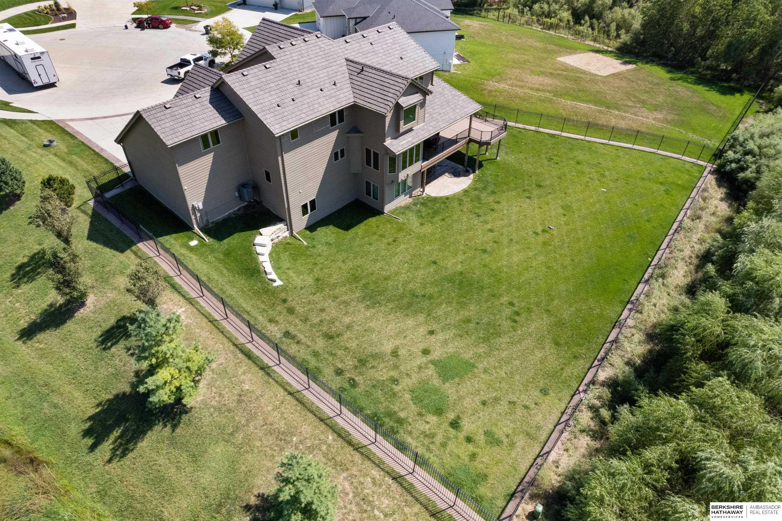 Omaha, Nebraska 68142, United States, 5 Bedrooms Bedrooms, ,5 BathroomsBathrooms,Residential,Pending,151435