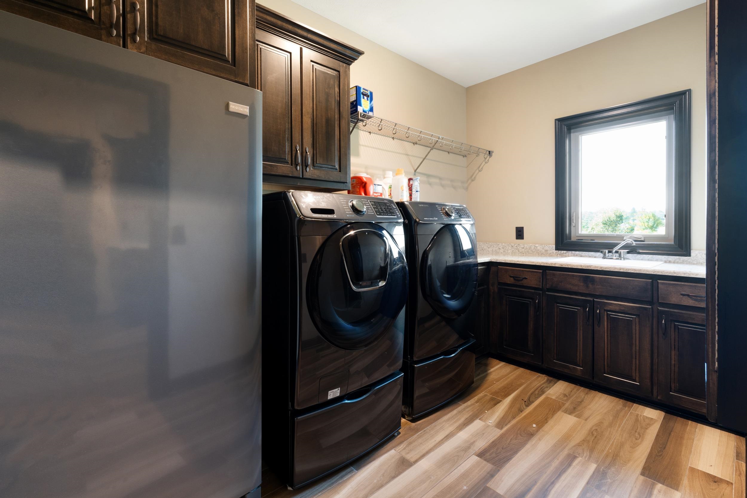 Omaha, Nebraska 68142, United States, 5 Bedrooms Bedrooms, ,5 BathroomsBathrooms,Residential,Pending,151435