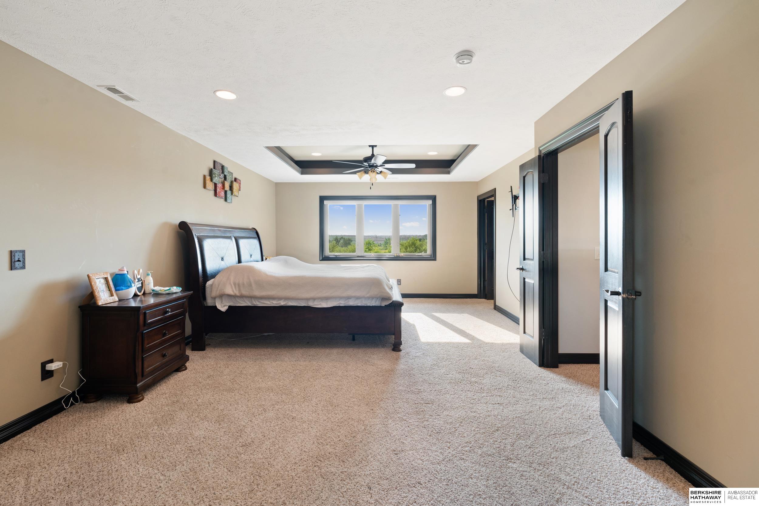 Omaha, Nebraska 68142, United States, 5 Bedrooms Bedrooms, ,5 BathroomsBathrooms,Residential,Pending,151435