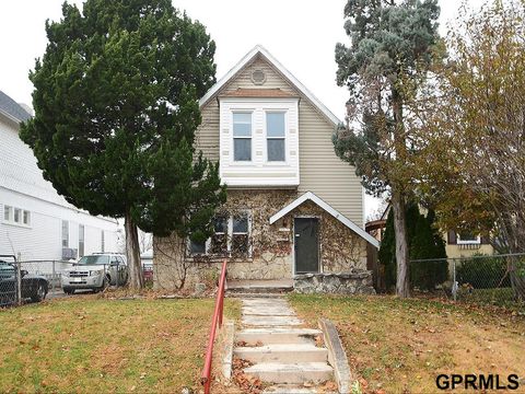 Photo of 2146 S 33 Street, Omaha, NE 68105 (MLS # 22533461)