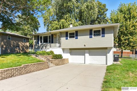 Photo of 11018 Prairie Village Drive, Omaha, NE 68144 (MLS # 22526536)