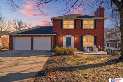 Photo of 3920 S 32nd Place, Lincoln, NE 68502 (MLS # 22601501)