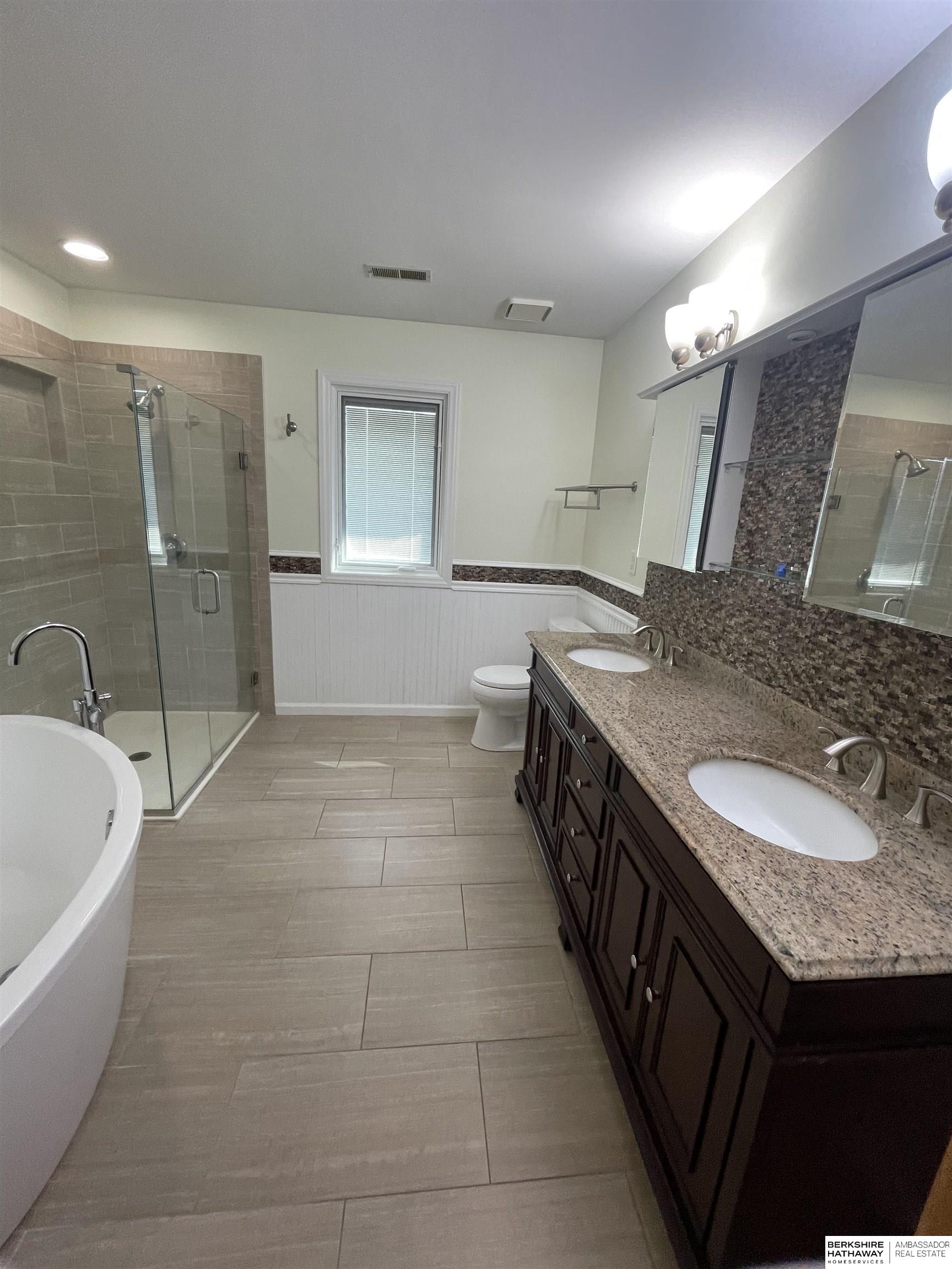 Omaha, Nebraska 68164, United States, 4 Bedrooms Bedrooms, ,4 BathroomsBathrooms,Residential,Active,143007