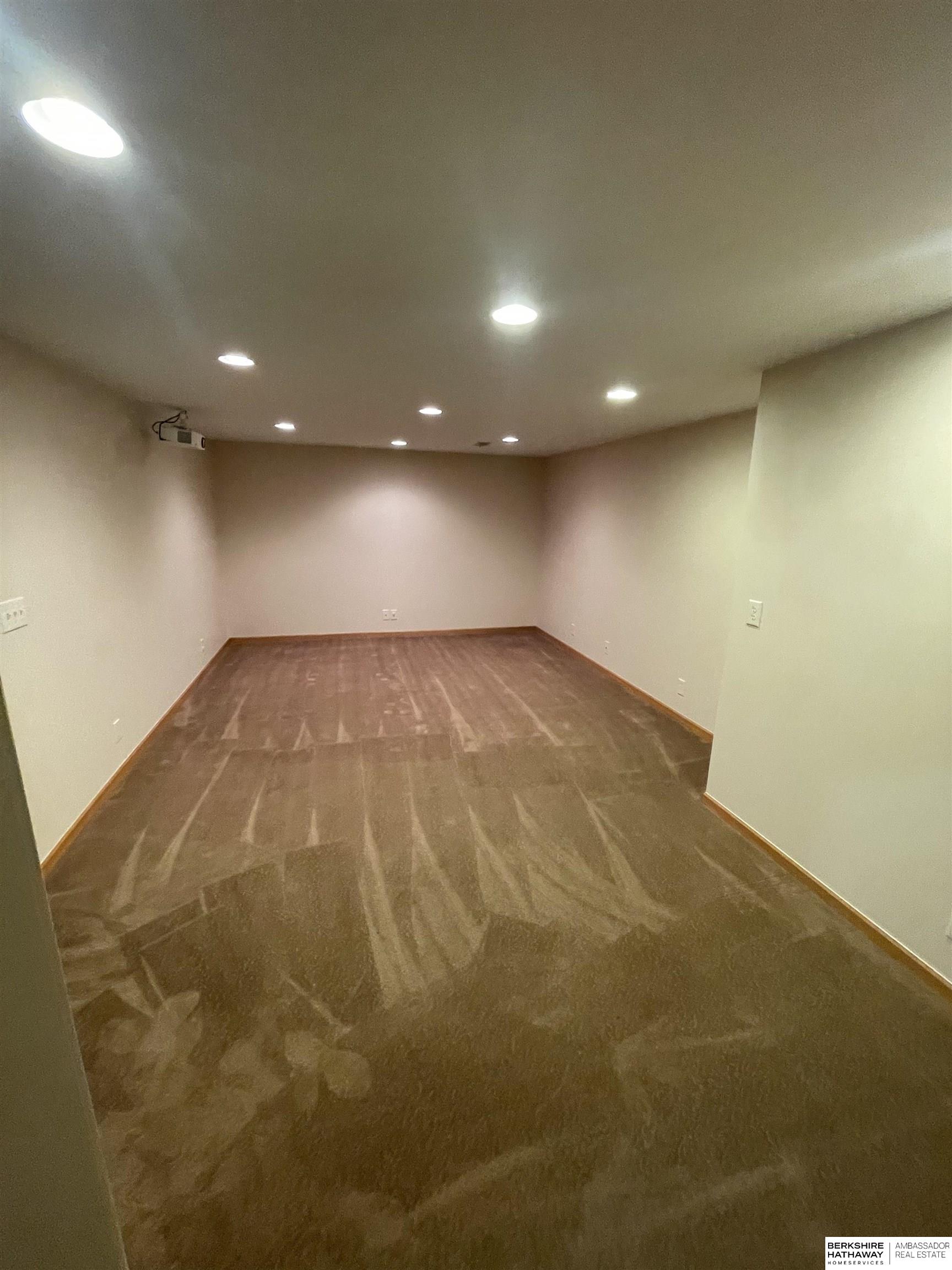 Omaha, Nebraska 68164, United States, 4 Bedrooms Bedrooms, ,4 BathroomsBathrooms,Residential,Active,143007