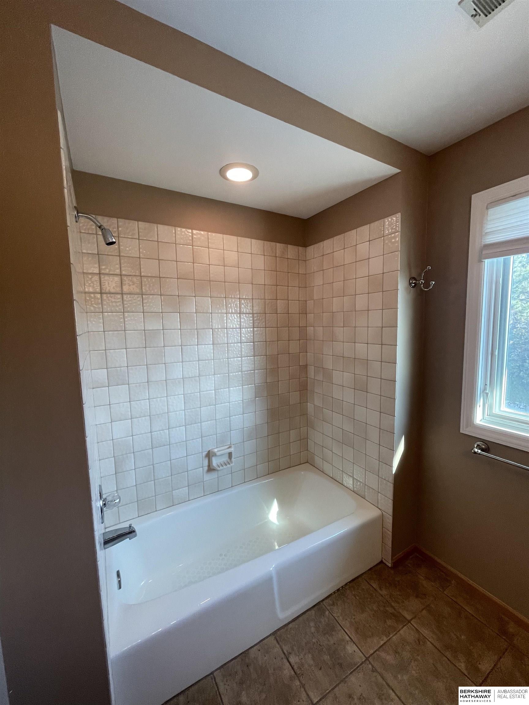 Omaha, Nebraska 68164, United States, 4 Bedrooms Bedrooms, ,4 BathroomsBathrooms,Residential,Active,143007