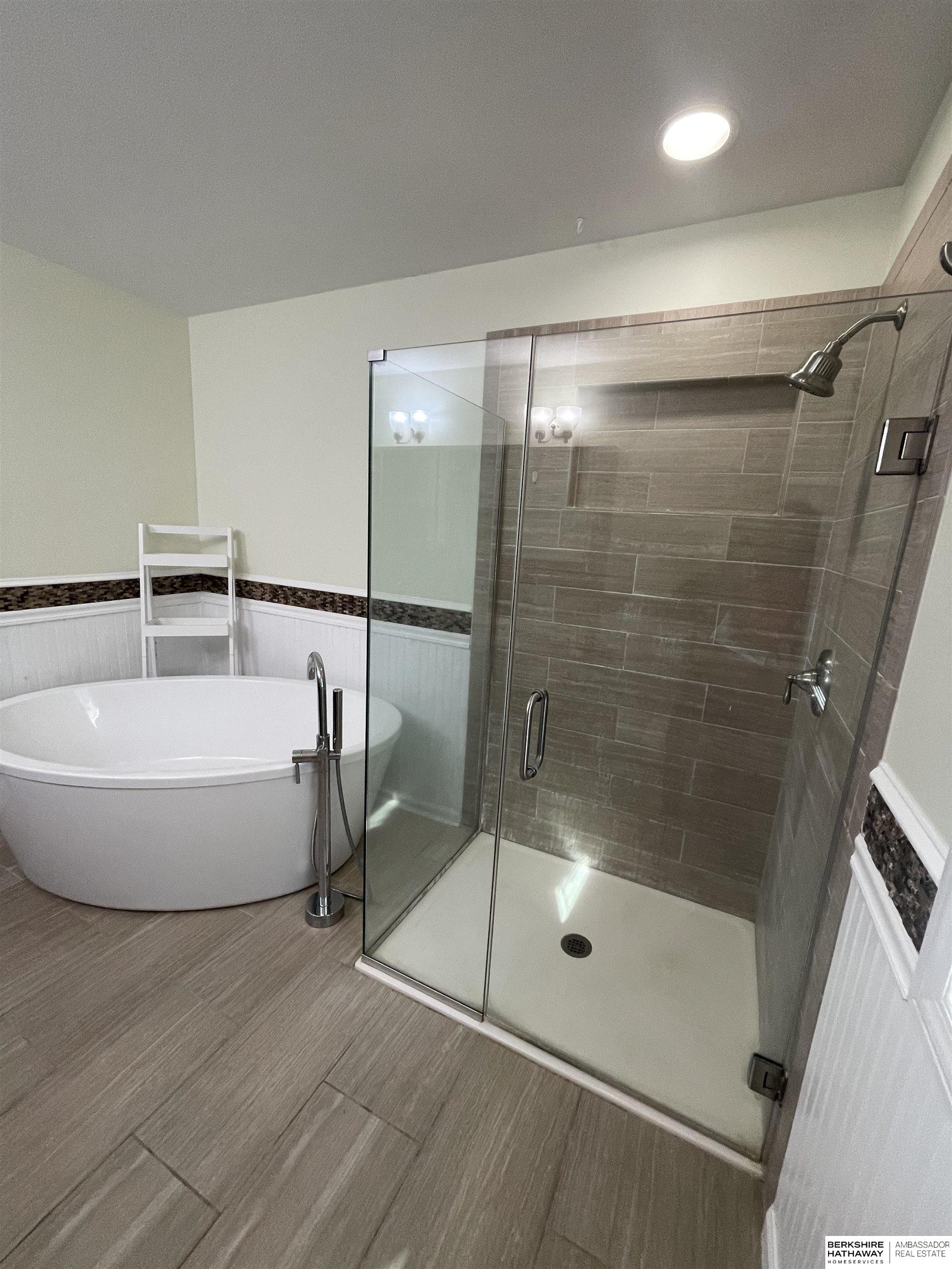 Omaha, Nebraska 68164, United States, 4 Bedrooms Bedrooms, ,4 BathroomsBathrooms,Residential,Active,143007