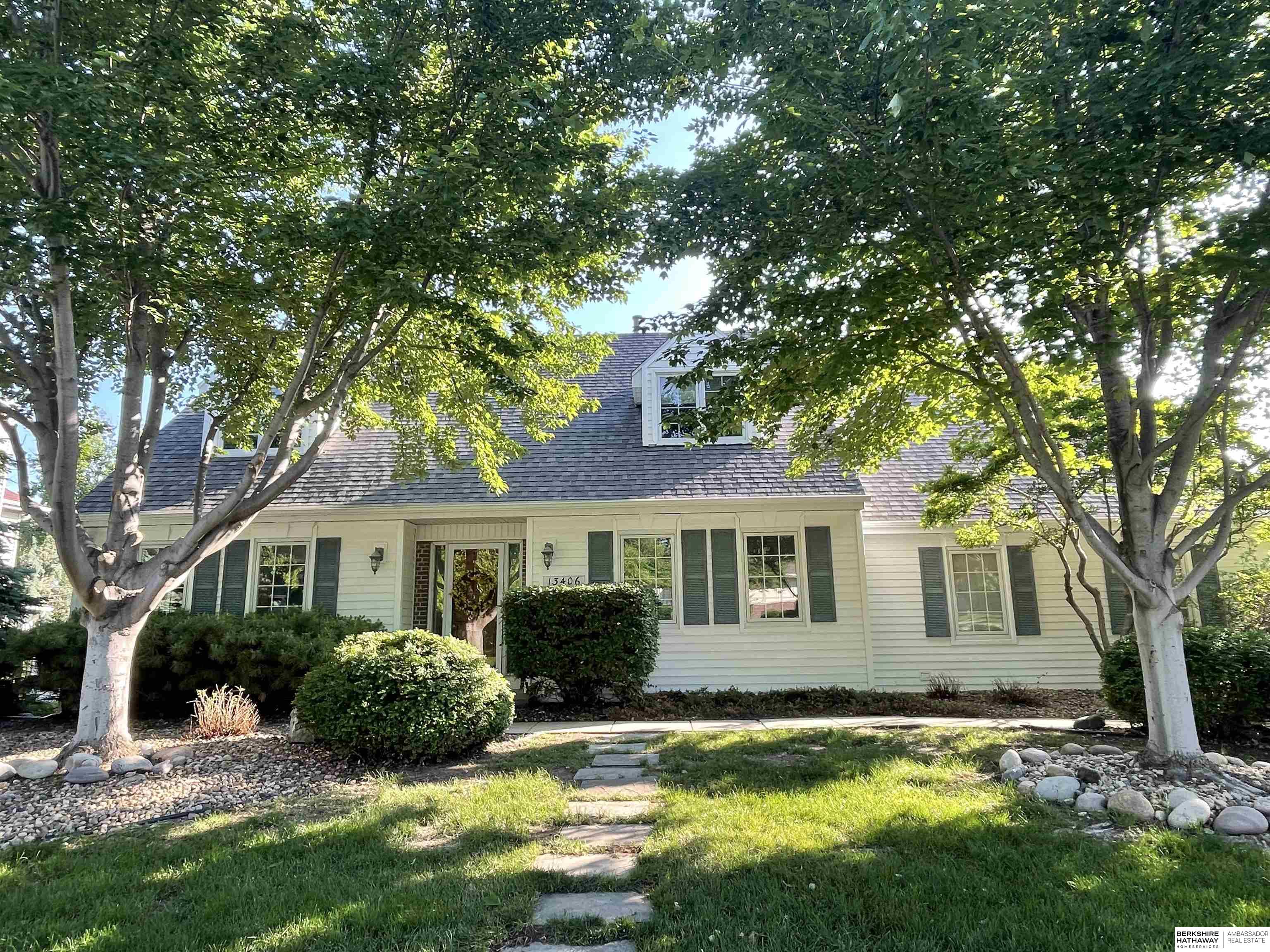 Omaha, Nebraska 68164, United States, 4 Bedrooms Bedrooms, ,4 BathroomsBathrooms,Residential,Active,143007