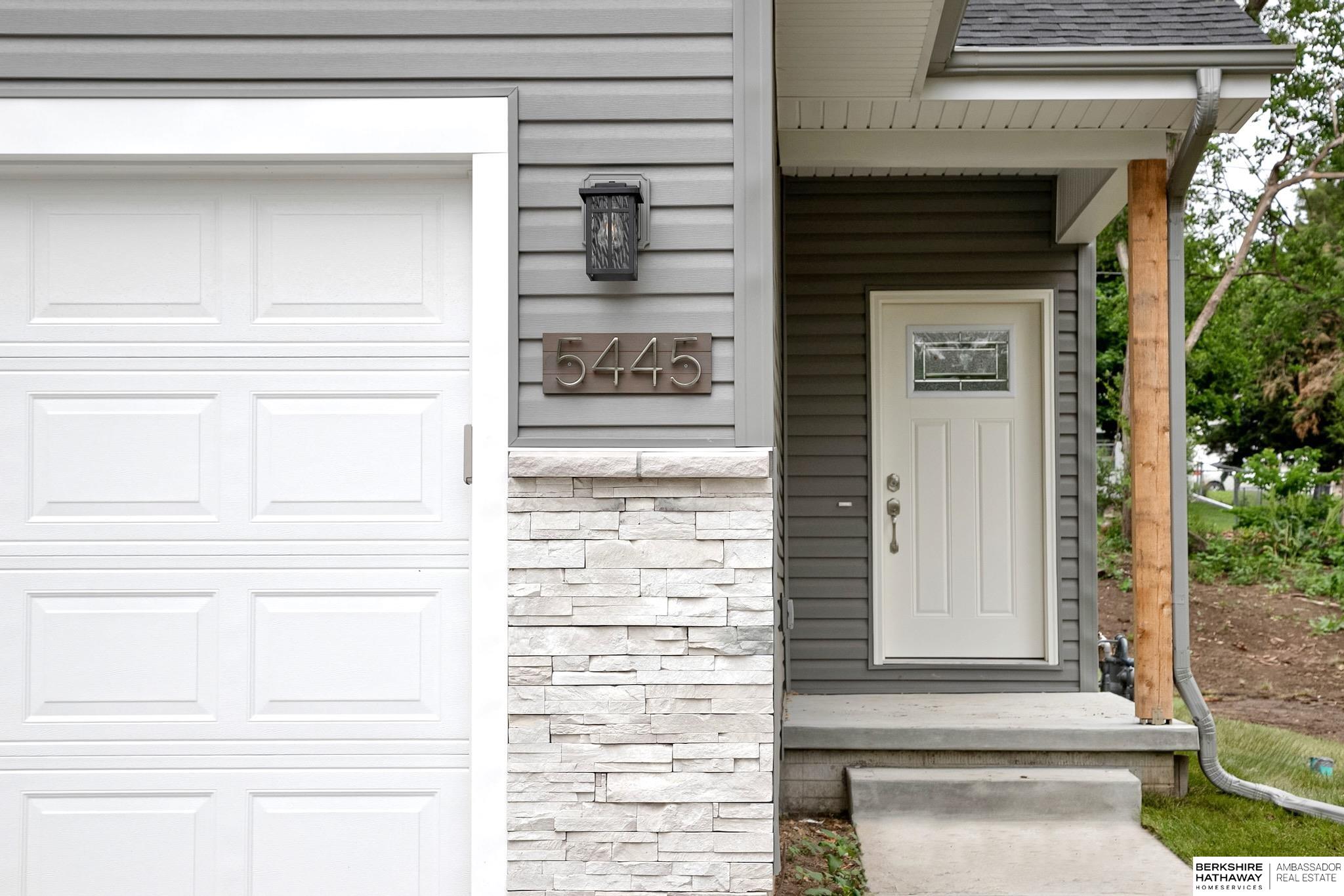 Omaha, Nebraska 68117, United States, 4 Bedrooms Bedrooms, ,3 BathroomsBathrooms,Residential,Active,135421