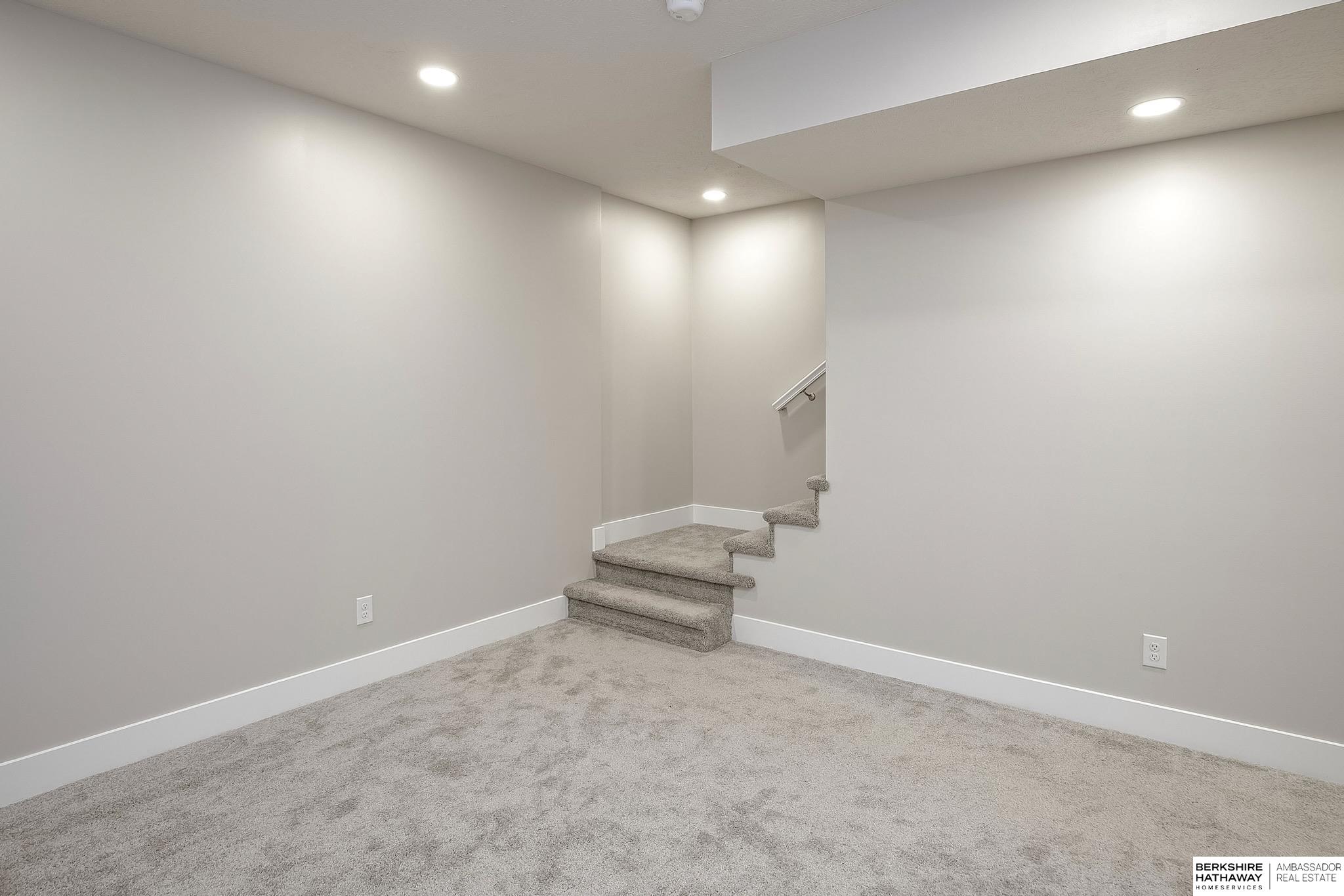 Omaha, Nebraska 68117, United States, 4 Bedrooms Bedrooms, ,3 BathroomsBathrooms,Residential,Active,135421