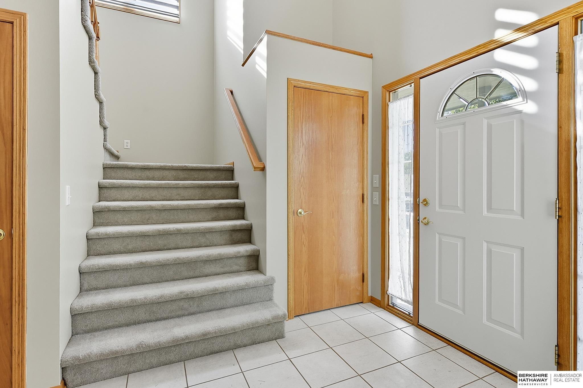 Omaha, Nebraska 68136, United States, 4 Bedrooms Bedrooms, ,3 BathroomsBathrooms,Residential,Active,213999