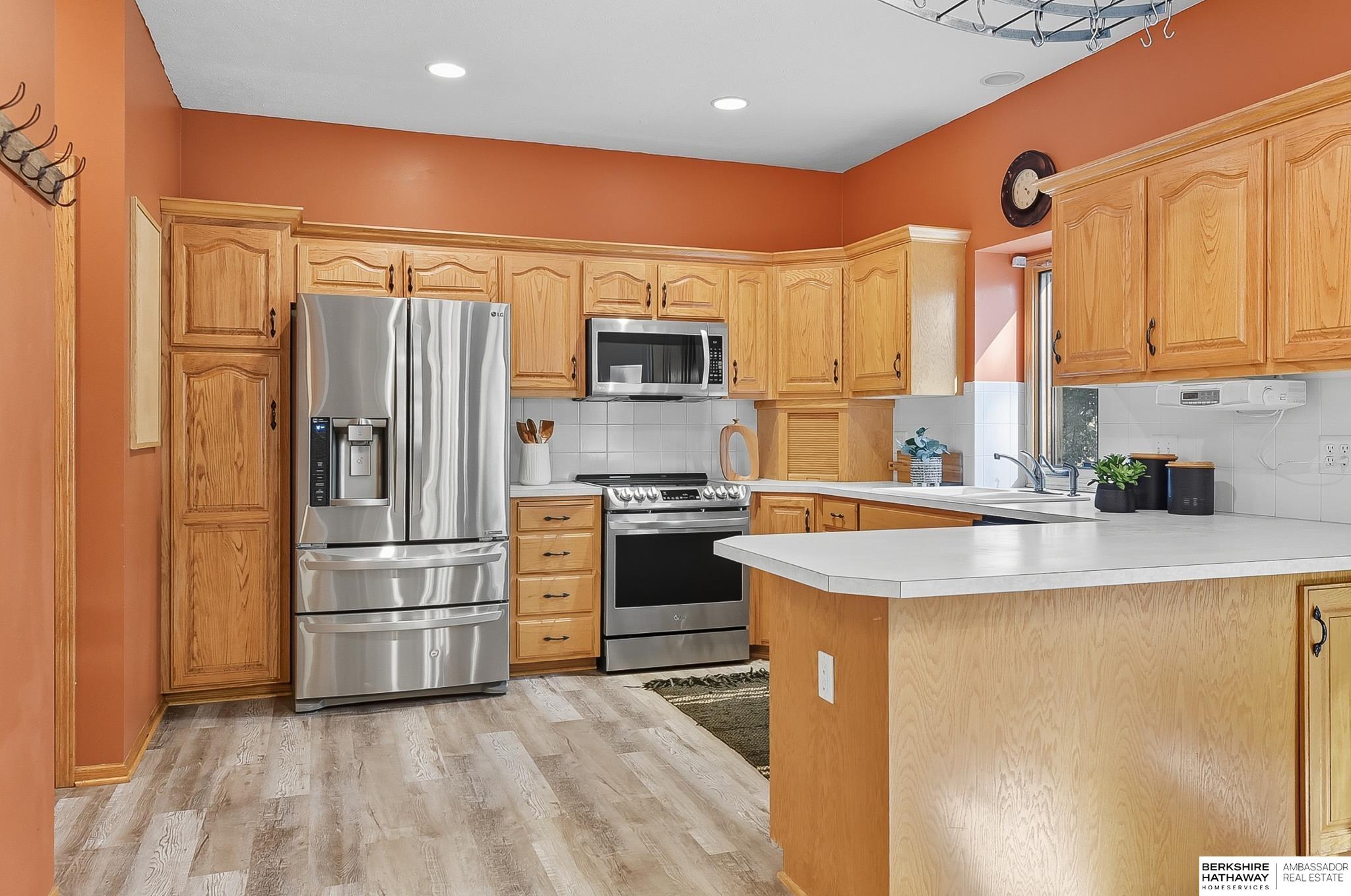 Omaha, Nebraska 68136, United States, 4 Bedrooms Bedrooms, ,3 BathroomsBathrooms,Residential,Active,213999