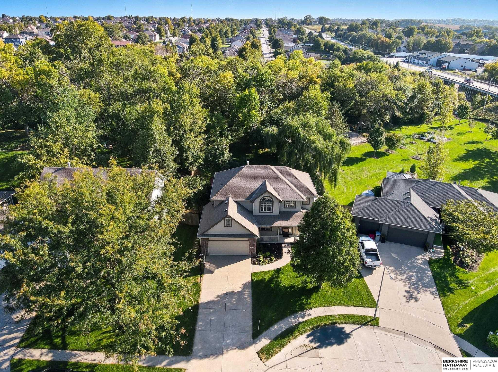 Omaha, Nebraska 68136, United States, 4 Bedrooms Bedrooms, ,3 BathroomsBathrooms,Residential,Active,213999