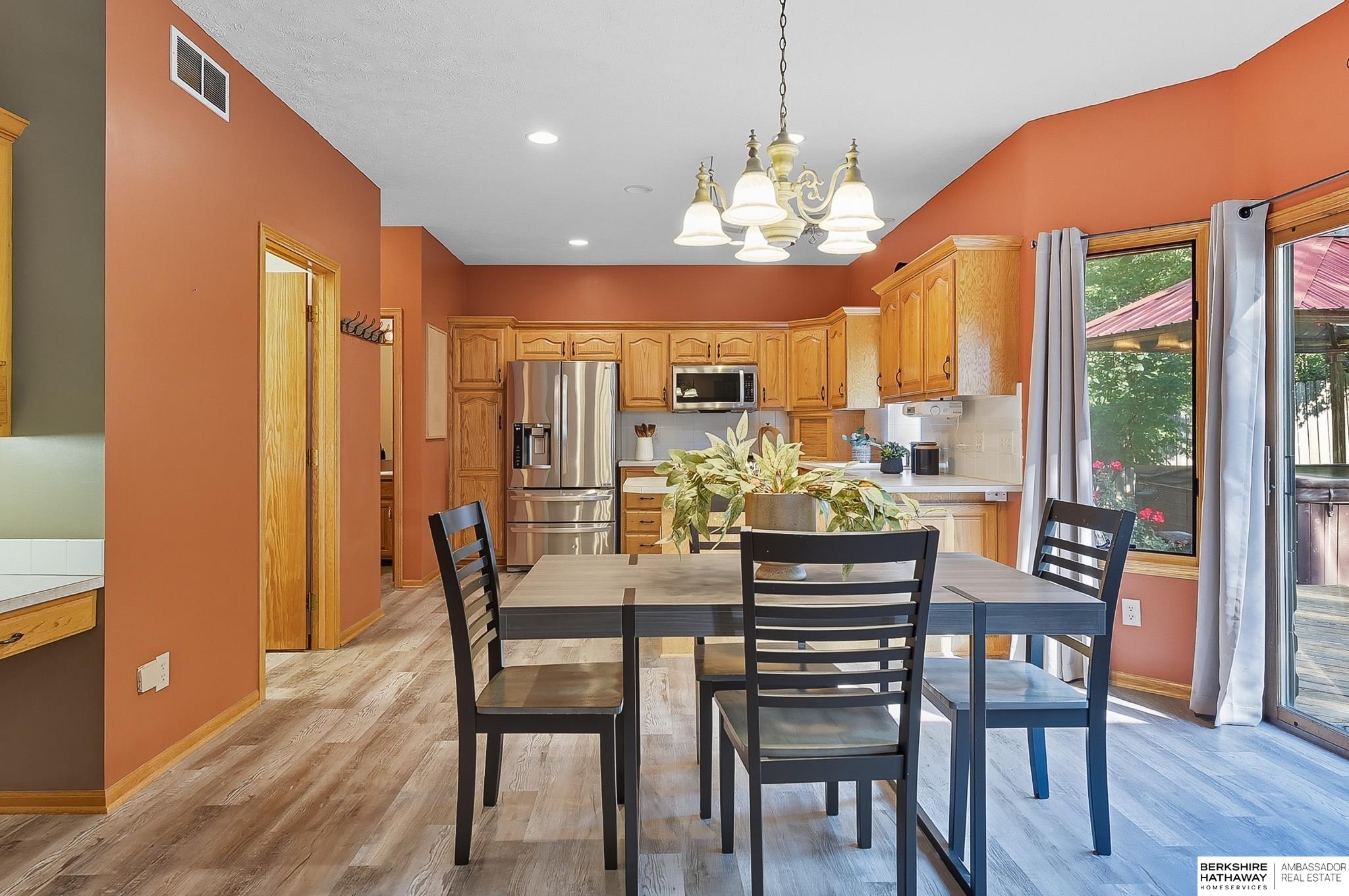 Omaha, Nebraska 68136, United States, 4 Bedrooms Bedrooms, ,3 BathroomsBathrooms,Residential,Active,213999