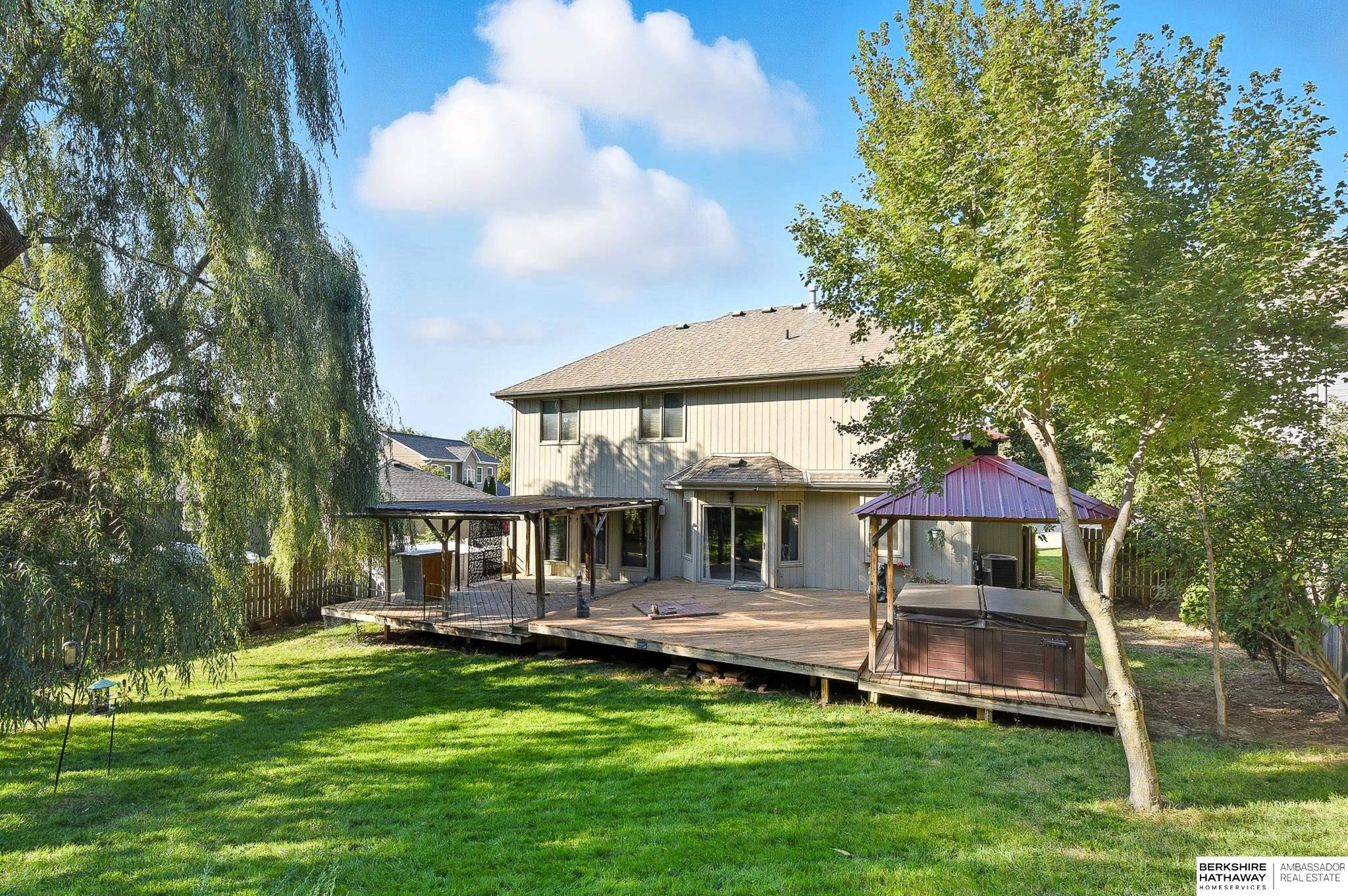 Omaha, Nebraska 68136, United States, 4 Bedrooms Bedrooms, ,3 BathroomsBathrooms,Residential,Active,213999