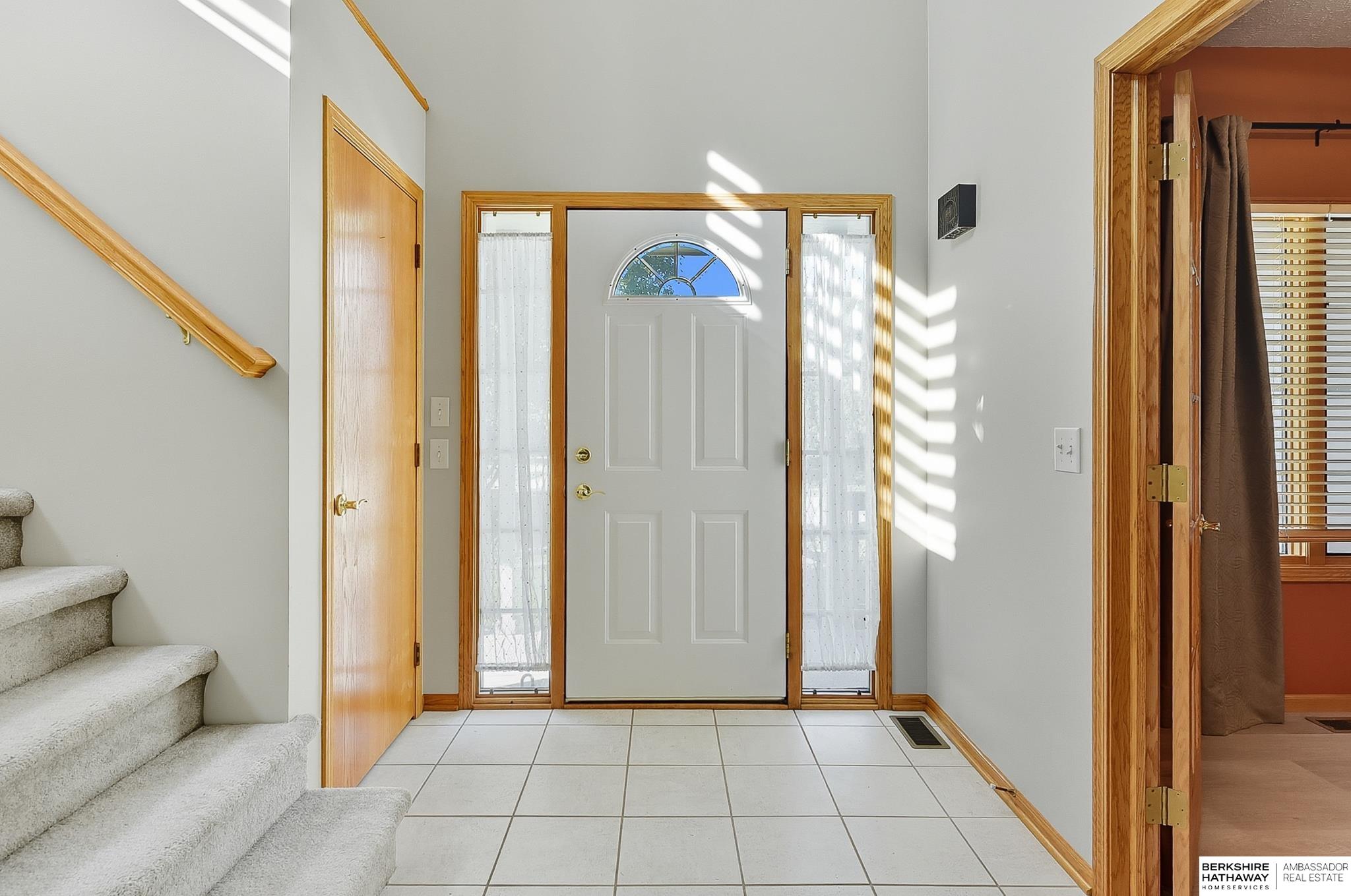 Omaha, Nebraska 68136, United States, 4 Bedrooms Bedrooms, ,3 BathroomsBathrooms,Residential,Active,213999