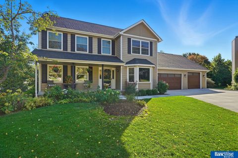 Photo of 4731 Christopher Court, Lincoln, NE 68516 (MLS # 22608932)