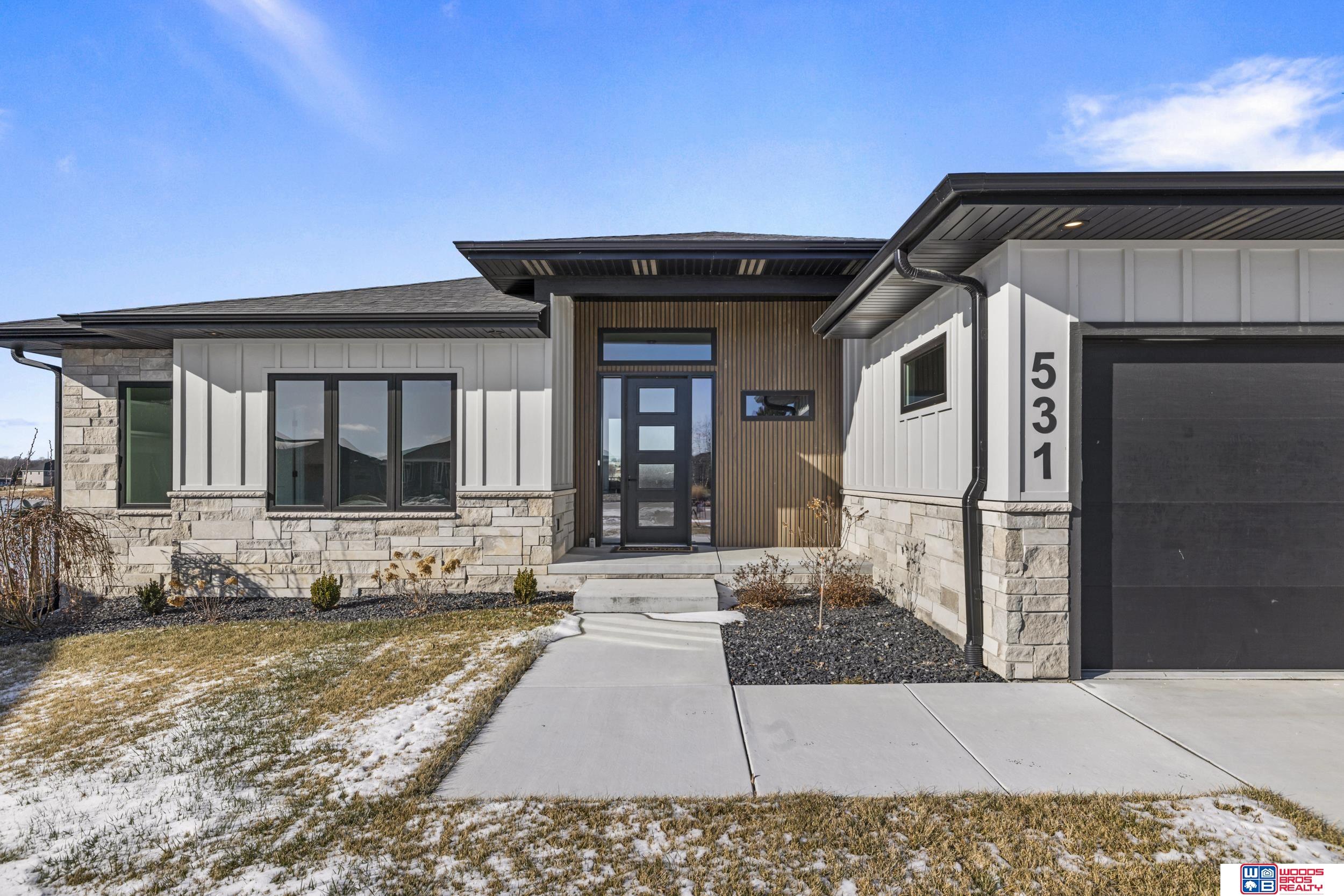 531 White Cap Bay