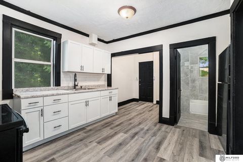 Photo of 4419 N 39th Street, Omaha, NE 68111 (MLS # 22527410)