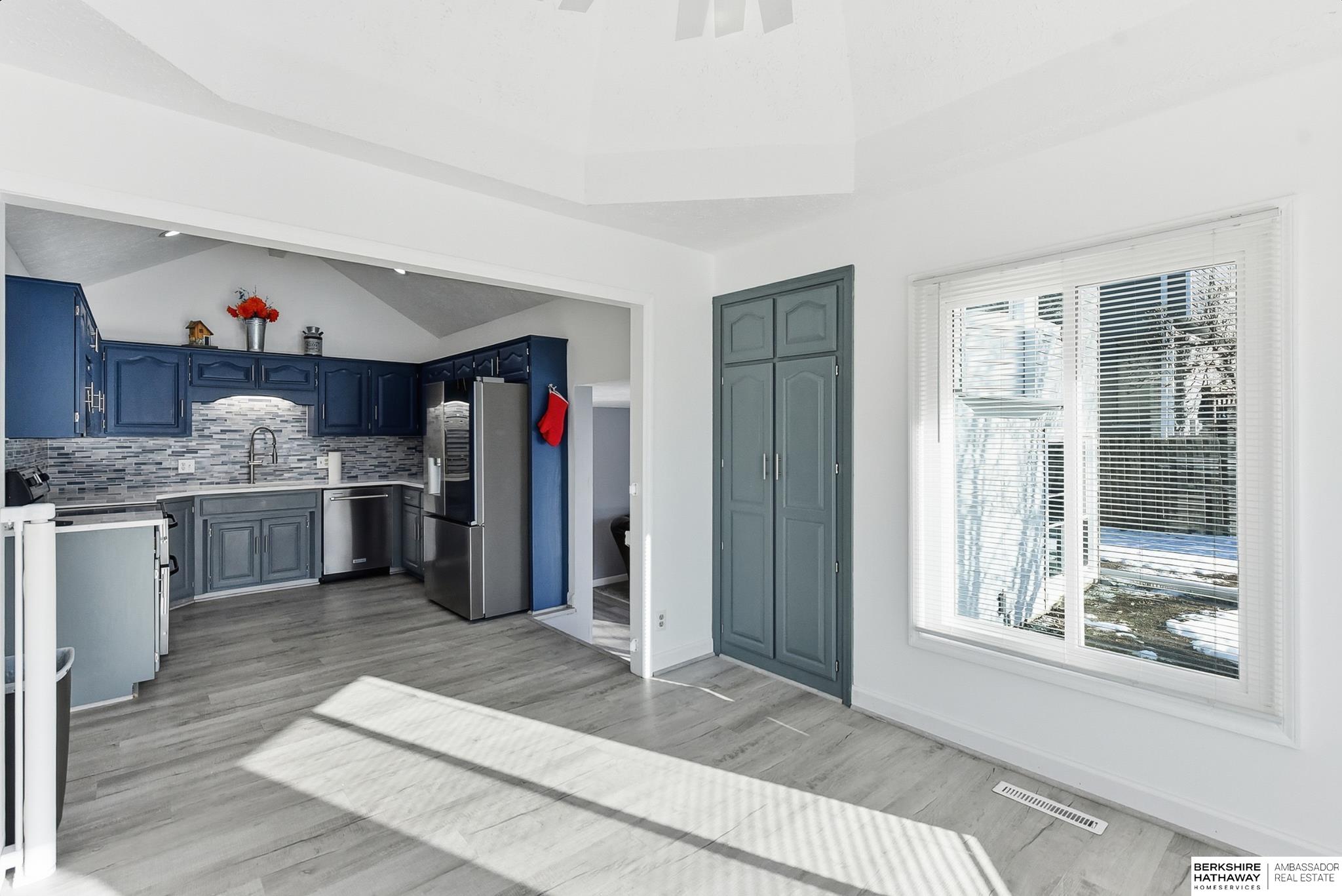 Omaha, Nebraska 68118, United States, 3 Bedrooms Bedrooms, ,2 BathroomsBathrooms,Residential,Active,250623