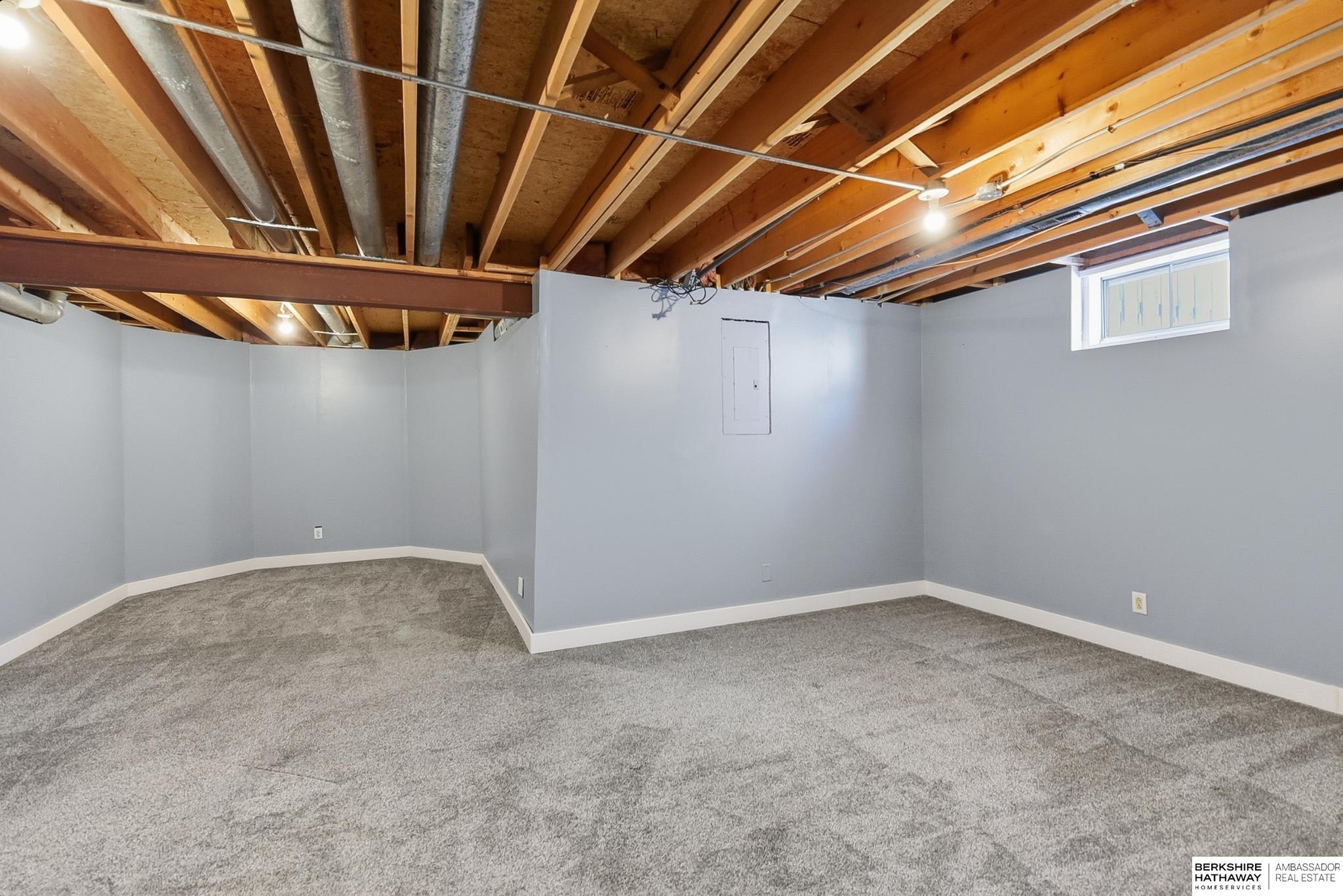 Omaha, Nebraska 68118, United States, 3 Bedrooms Bedrooms, ,2 BathroomsBathrooms,Residential,Active,250623