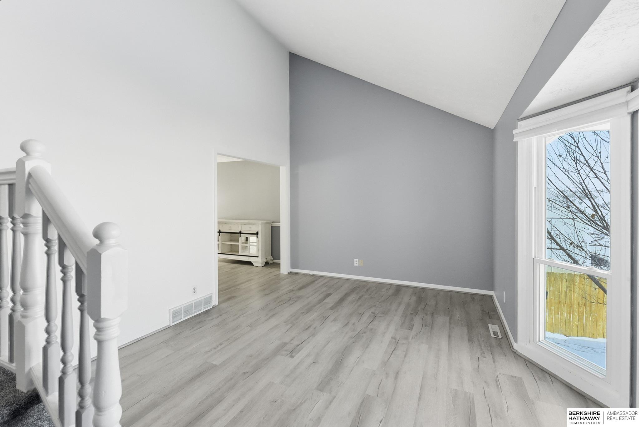 Omaha, Nebraska 68118, United States, 3 Bedrooms Bedrooms, ,2 BathroomsBathrooms,Residential,Active,250623