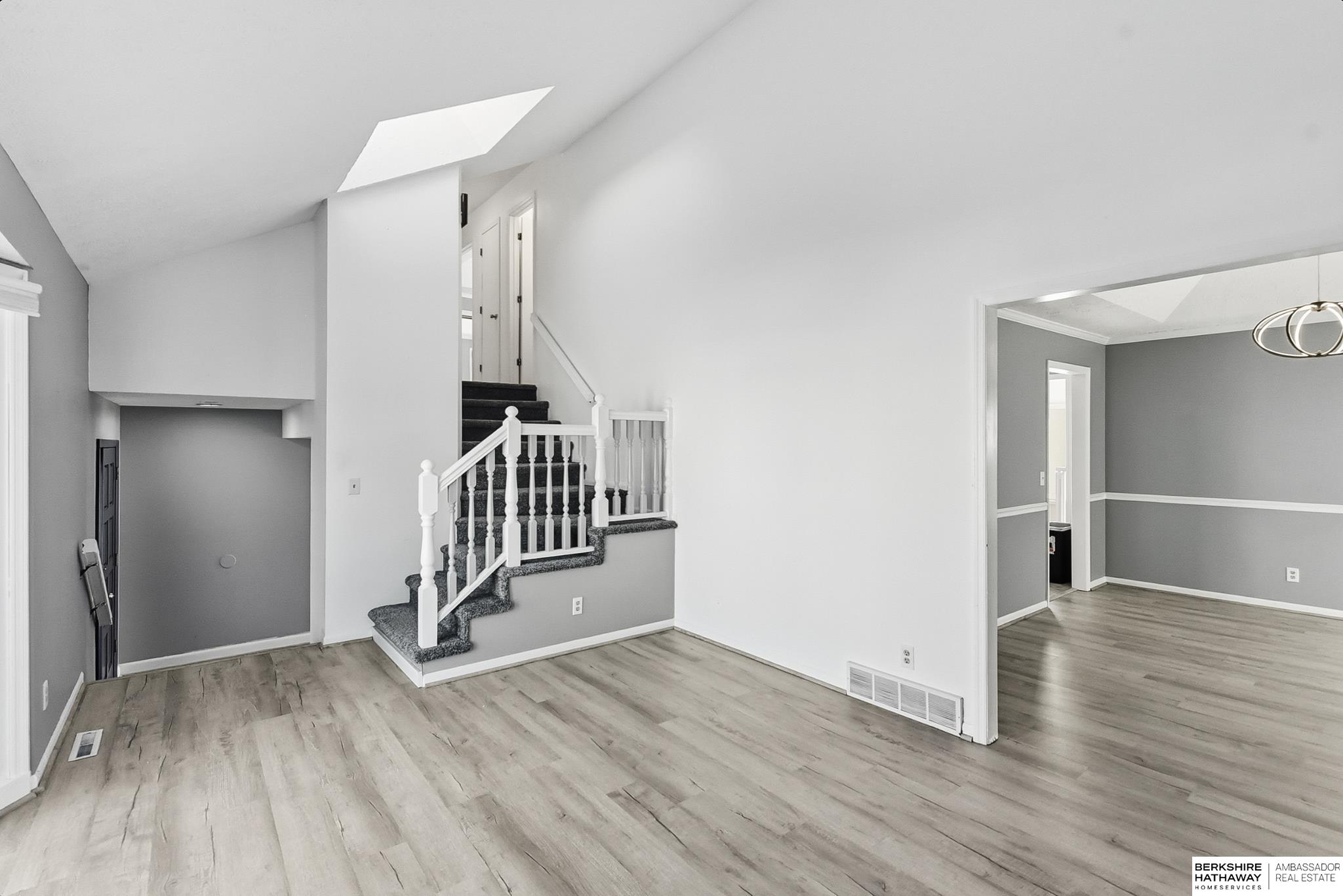 Omaha, Nebraska 68118, United States, 3 Bedrooms Bedrooms, ,2 BathroomsBathrooms,Residential,Active,250623