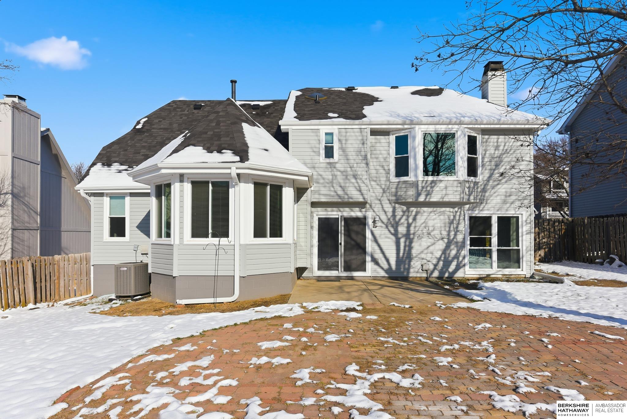 Omaha, Nebraska 68118, United States, 3 Bedrooms Bedrooms, ,2 BathroomsBathrooms,Residential,Active,250623