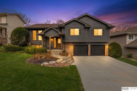 Photo of 3218 N 124 Street, Omaha, NE 68164 (MLS # 22609948)