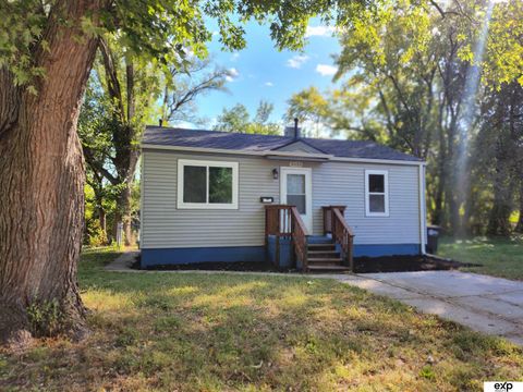 Photo of 3355 N 40 Avenue, Omaha, NE 68111 (MLS # 22530122)
