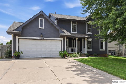Photo of 15507 Edna Street, Omaha, NE 68138 (MLS # 22620310)