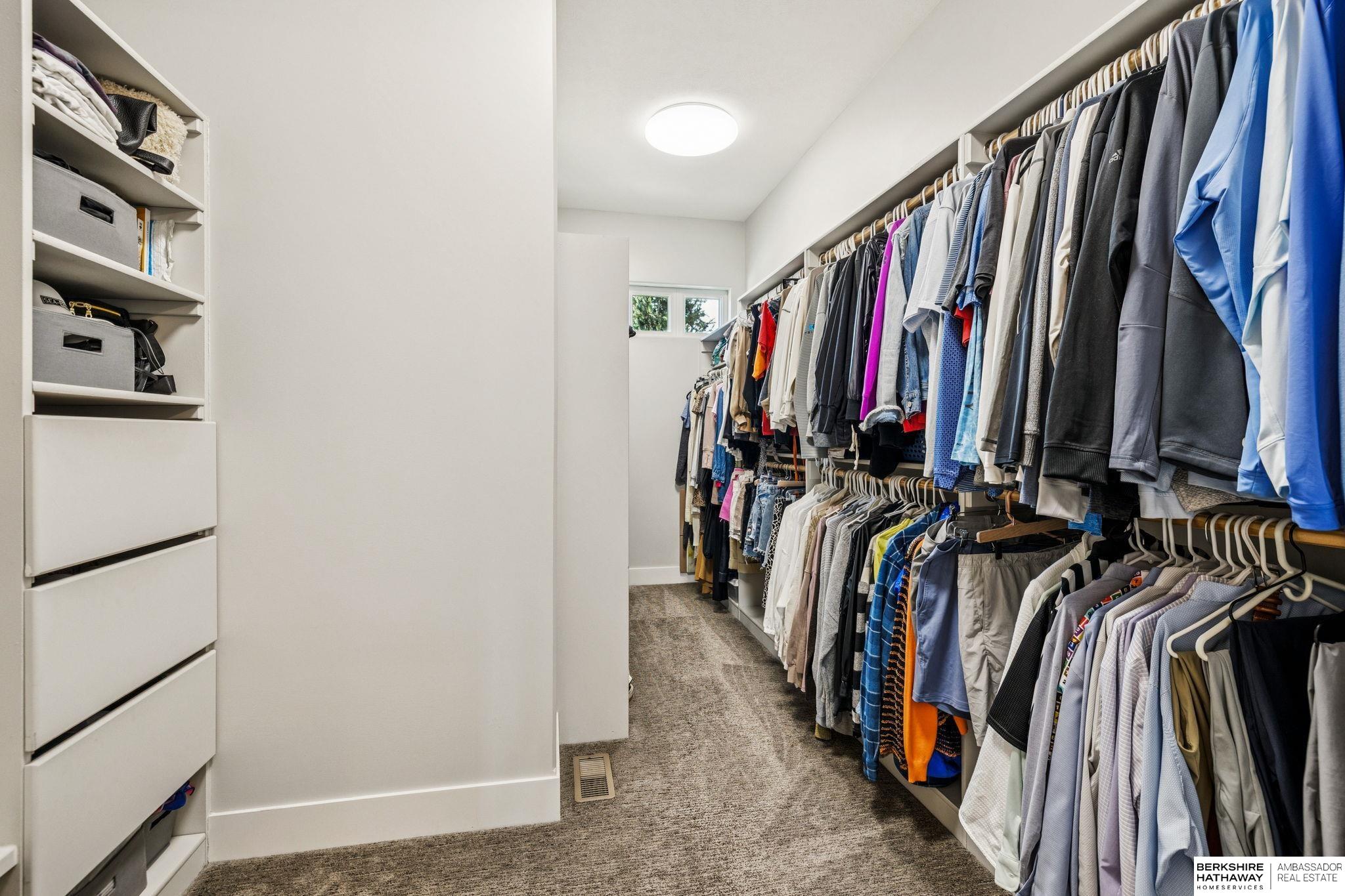 Elkhorn, Nebraska 68022, United States, 4 Bedrooms Bedrooms, ,6 BathroomsBathrooms,Residential,Active,217123