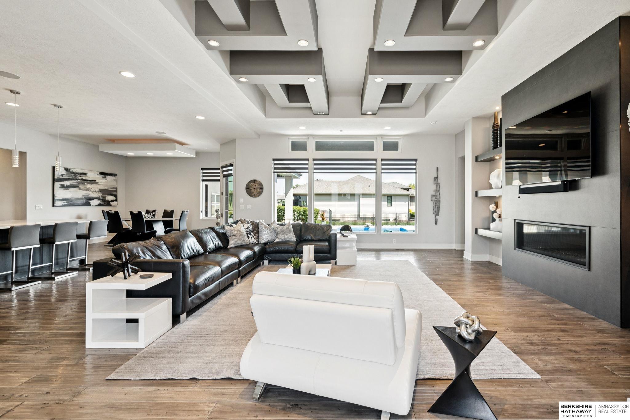 Elkhorn, Nebraska 68022, United States, 4 Bedrooms Bedrooms, ,6 BathroomsBathrooms,Residential,Active,217123