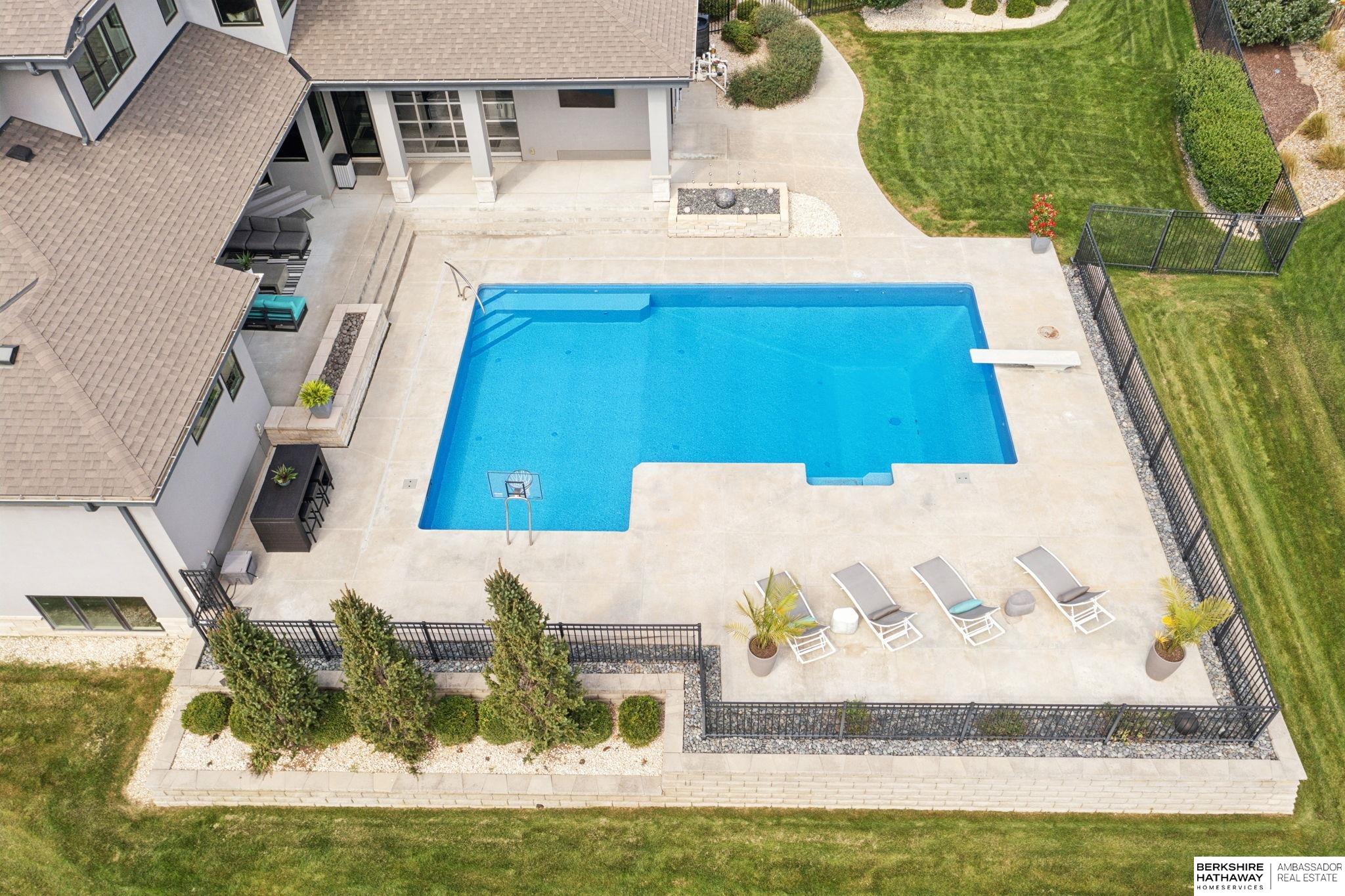 Elkhorn, Nebraska 68022, United States, 4 Bedrooms Bedrooms, ,6 BathroomsBathrooms,Residential,Active,217123