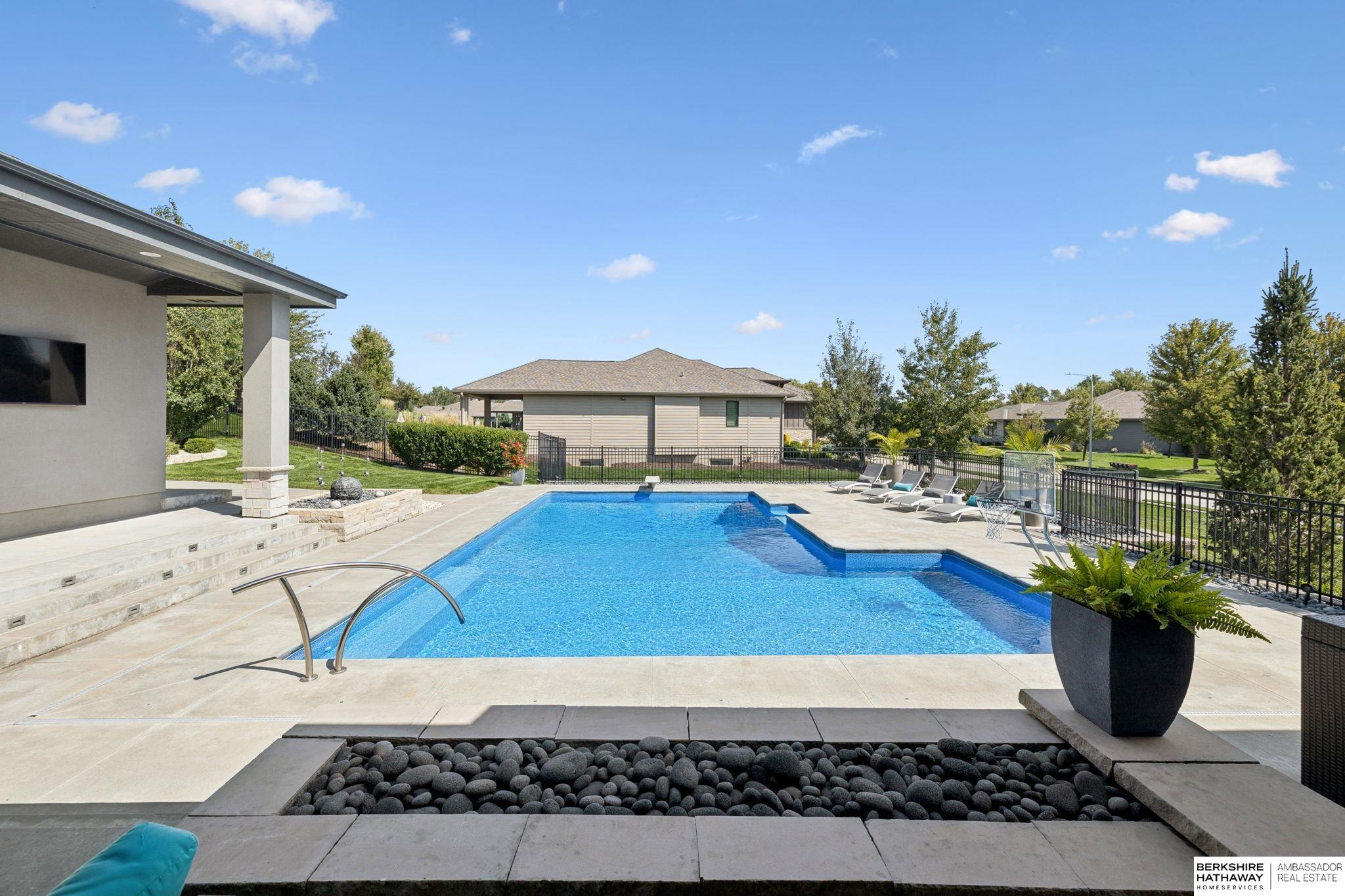 Elkhorn, Nebraska 68022, United States, 4 Bedrooms Bedrooms, ,6 BathroomsBathrooms,Residential,Active,217123