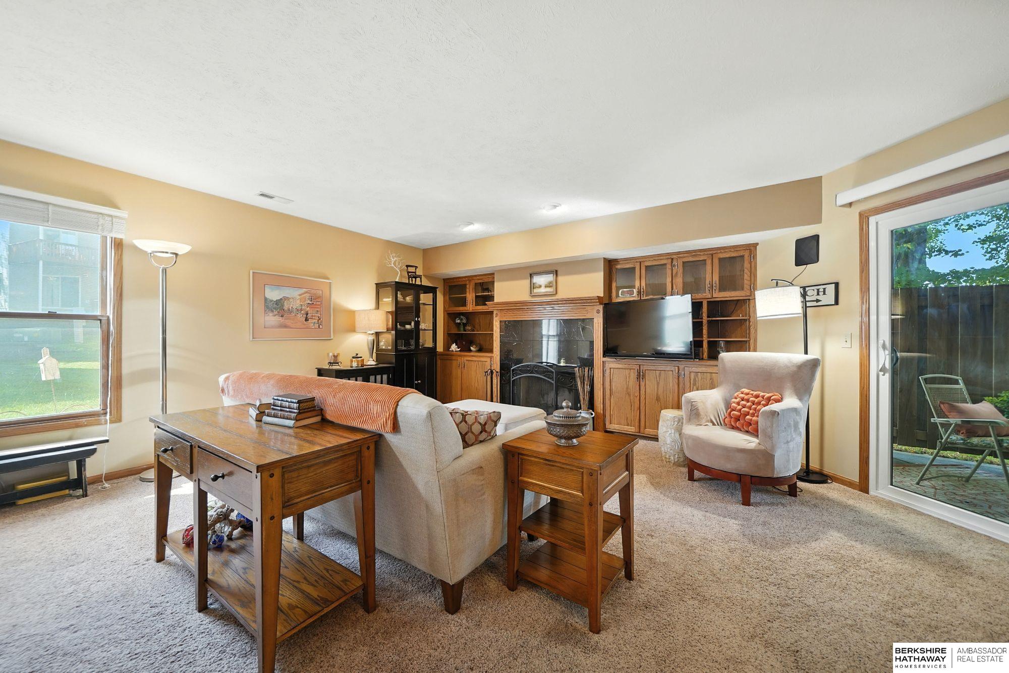 Lincoln, Nebraska 68528, United States, 2 Bedrooms Bedrooms, ,2 BathroomsBathrooms,Residential,Active,224578