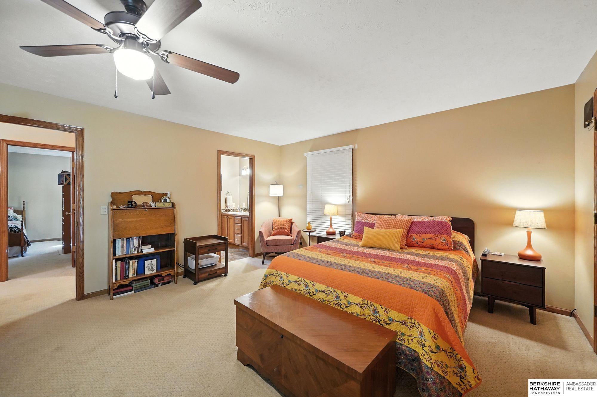 Lincoln, Nebraska 68528, United States, 2 Bedrooms Bedrooms, ,2 BathroomsBathrooms,Residential,Active,224578