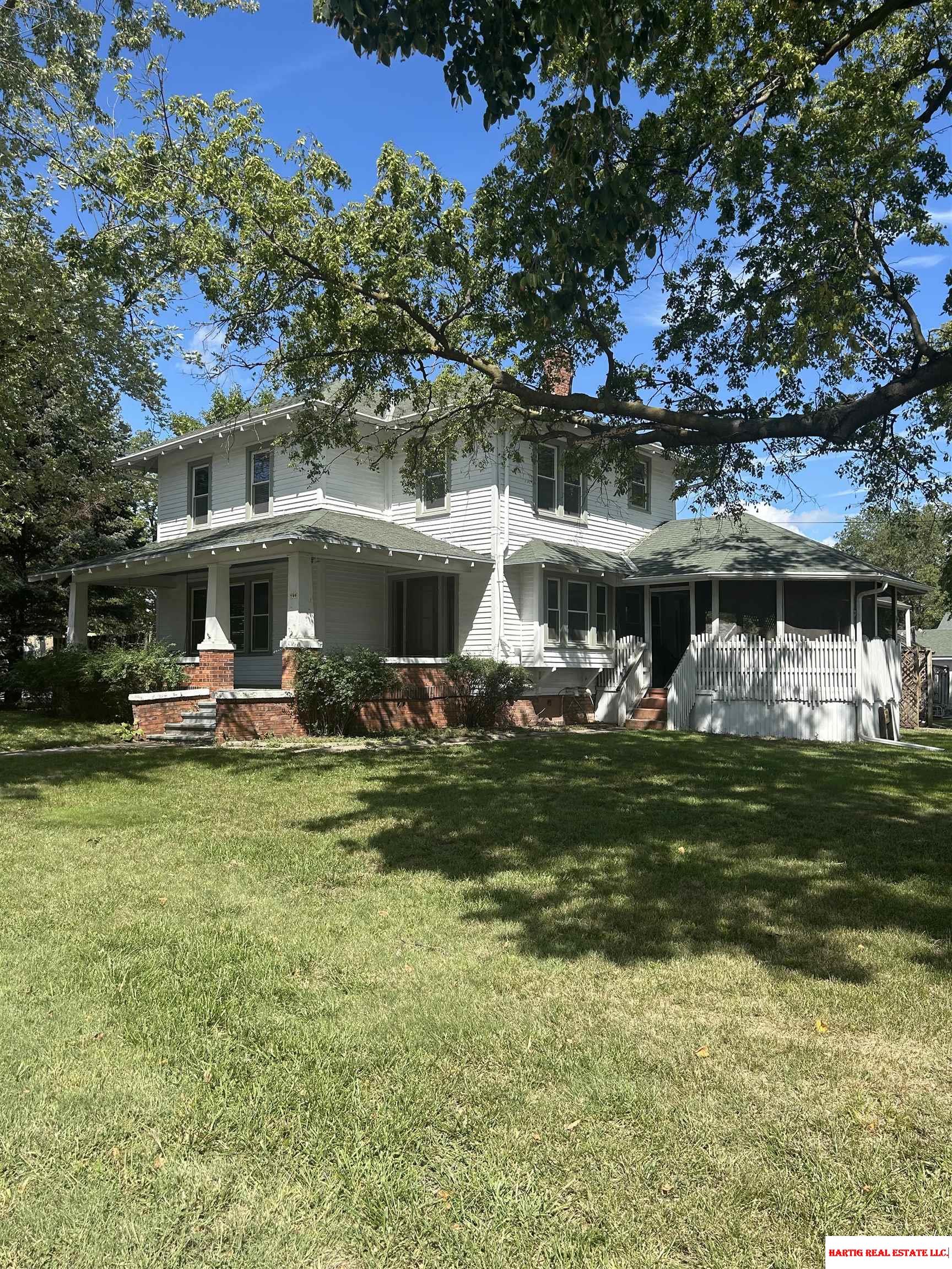 Photo 1 of 7 — 700 W court Street, Beatrice, NE 68310