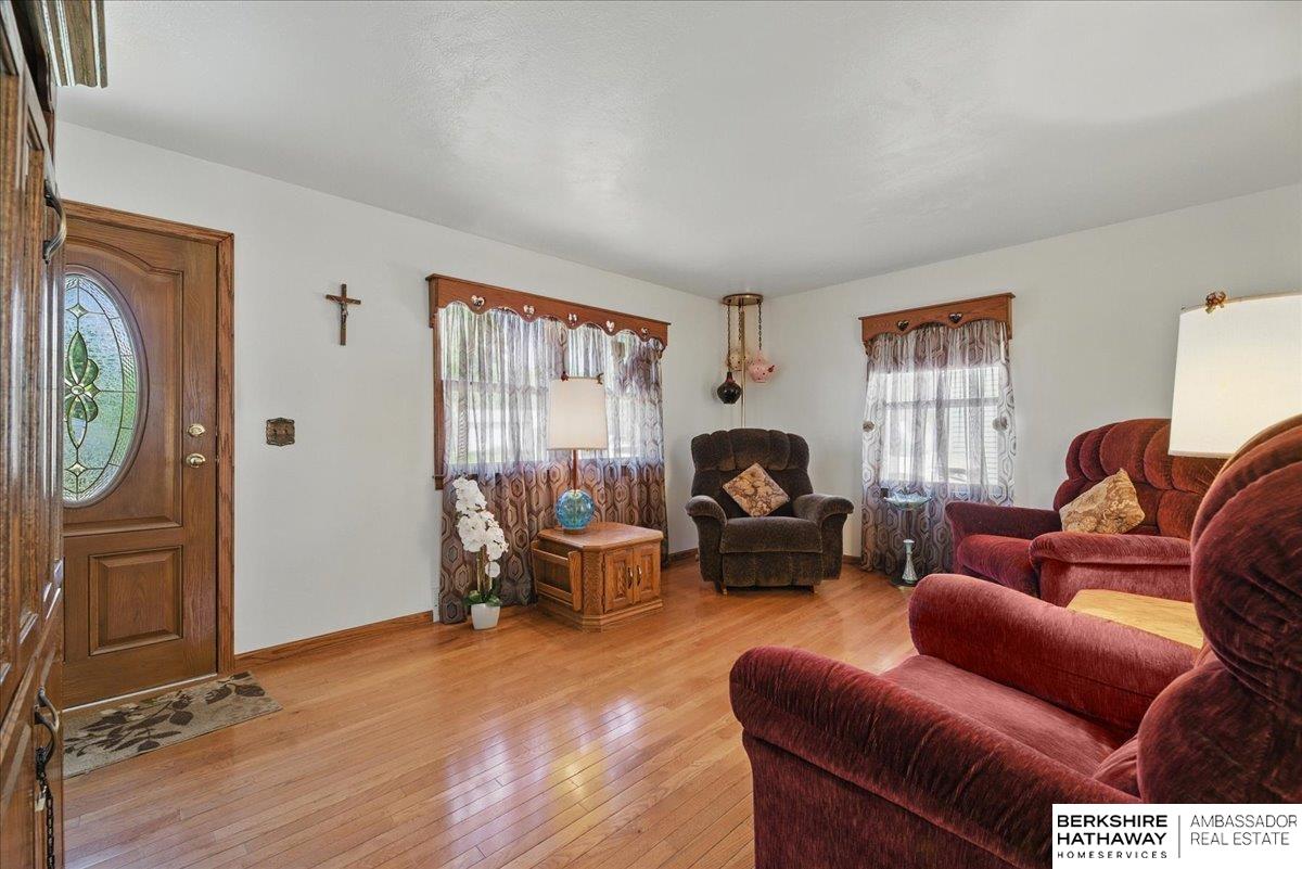 Omaha, Nebraska 68117, United States, 3 Bedrooms Bedrooms, ,2 BathroomsBathrooms,Residential,Pending,144859