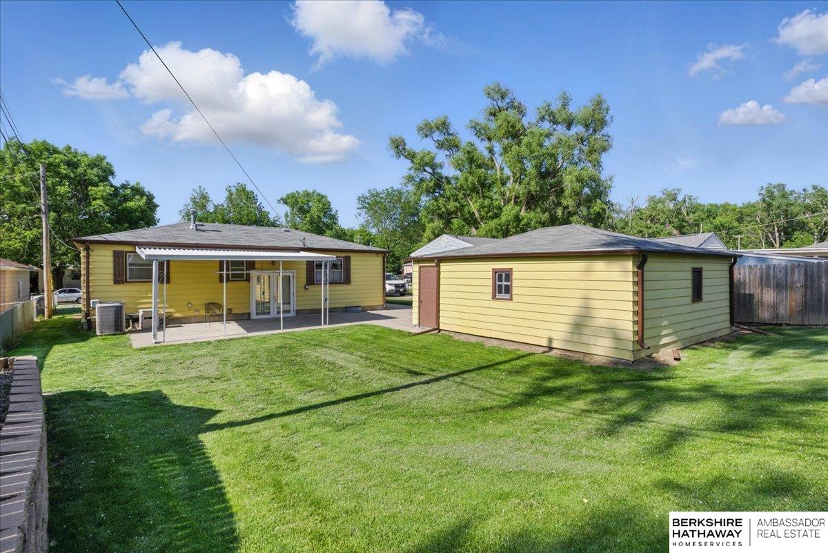 Omaha, Nebraska 68117, United States, 3 Bedrooms Bedrooms, ,2 BathroomsBathrooms,Residential,Pending,144859