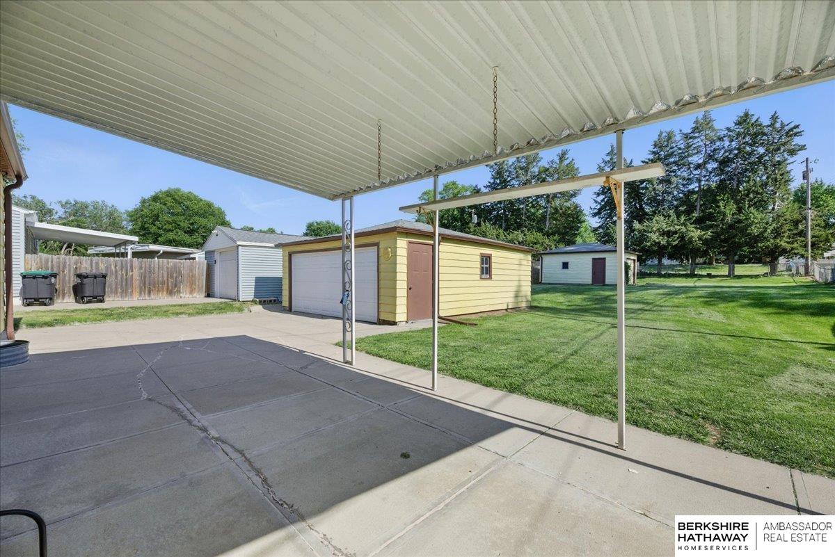 Omaha, Nebraska 68117, United States, 3 Bedrooms Bedrooms, ,2 BathroomsBathrooms,Residential,Pending,144859