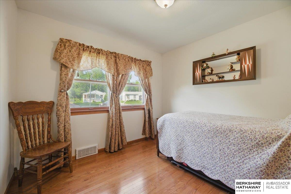 Omaha, Nebraska 68117, United States, 3 Bedrooms Bedrooms, ,2 BathroomsBathrooms,Residential,Pending,144859