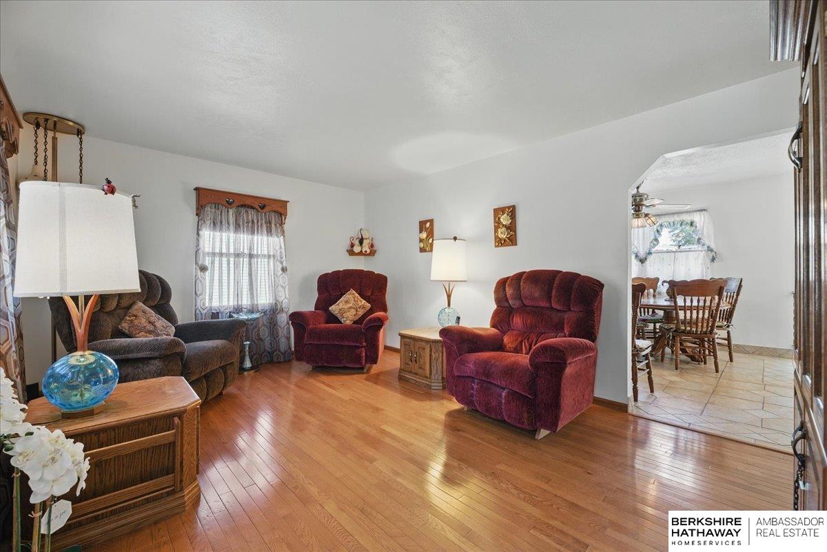 Omaha, Nebraska 68117, United States, 3 Bedrooms Bedrooms, ,2 BathroomsBathrooms,Residential,Pending,144859