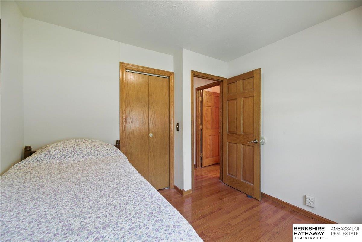 Omaha, Nebraska 68117, United States, 3 Bedrooms Bedrooms, ,2 BathroomsBathrooms,Residential,Pending,144859