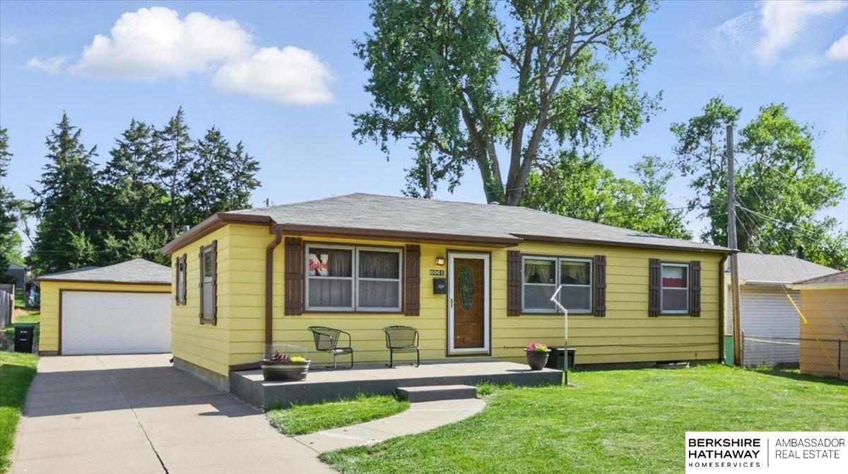 Omaha, Nebraska 68117, United States, 3 Bedrooms Bedrooms, ,2 BathroomsBathrooms,Residential,Pending,144859